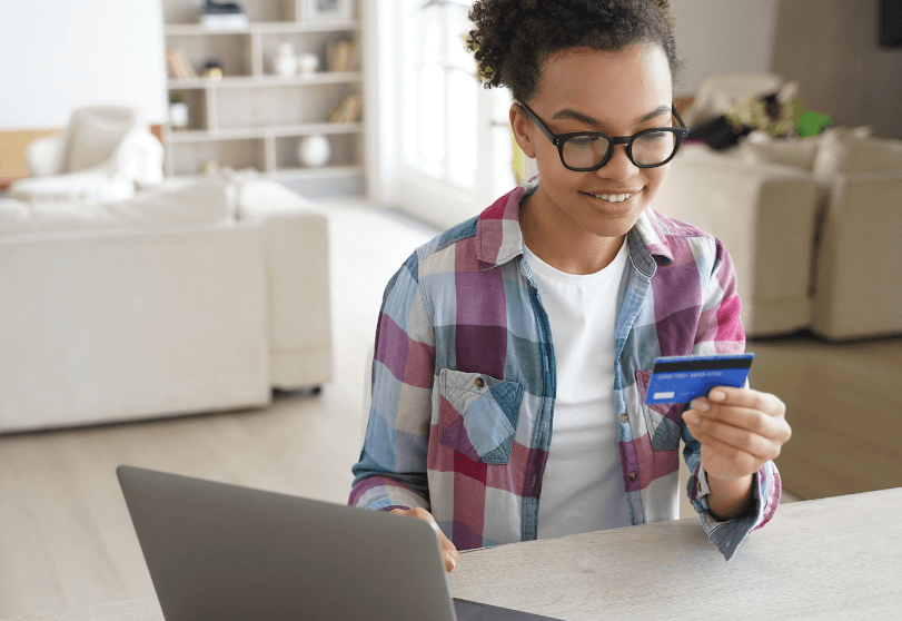 How Much Money Should a Teenager Have in Their Bank Account?