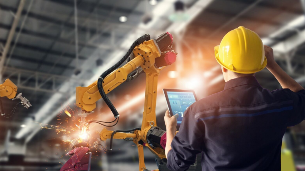 How Small Businesses Can Compete Using a Robotic Welding Machine